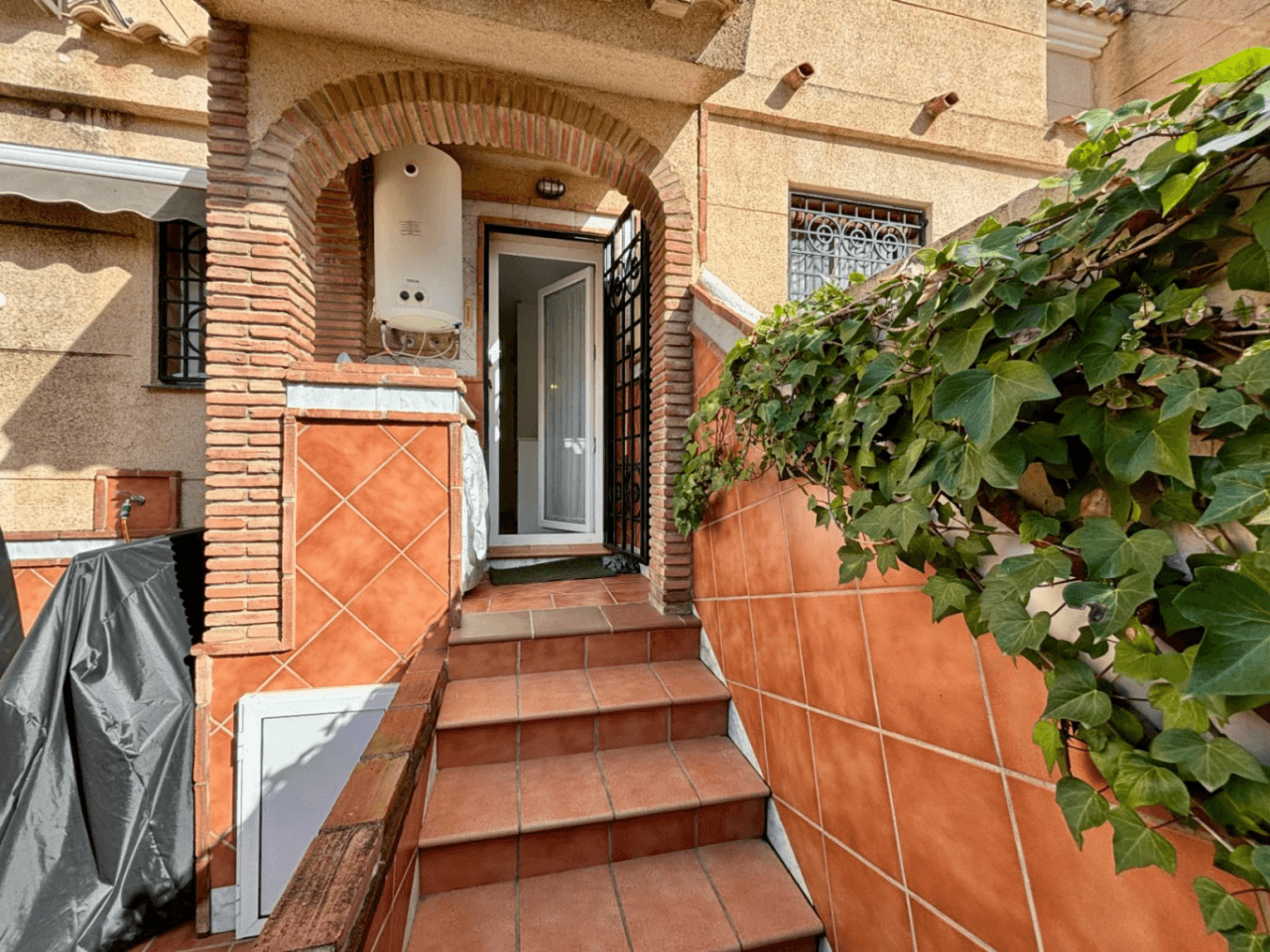 Casa adosada en venta de 3 dormitorios en Málaga